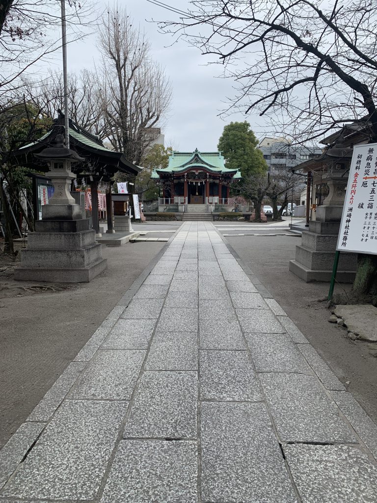 社殿に続く参道